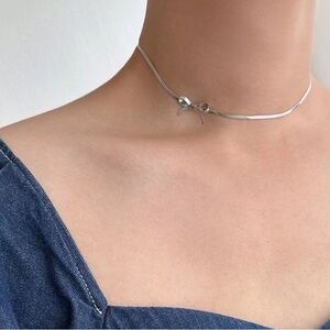 NEW 18K GOLD PLATED BOW CHOCKER